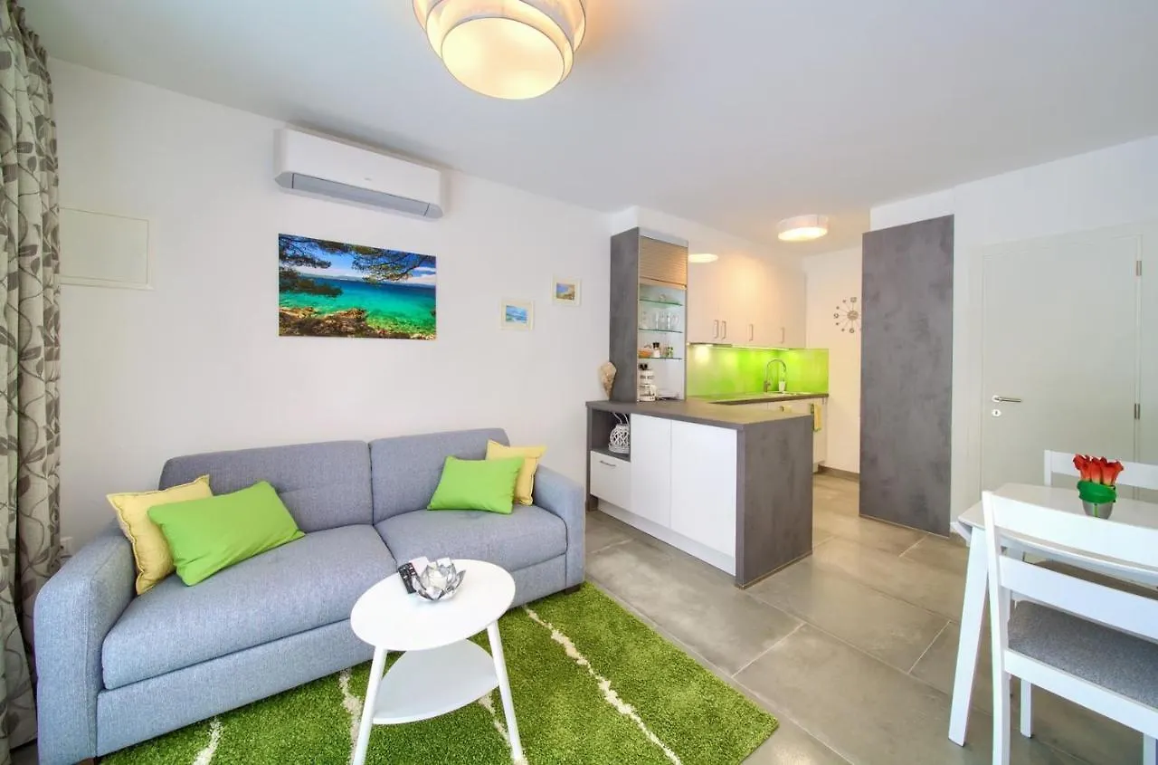 펜션 Holiday House Mar 말린스카