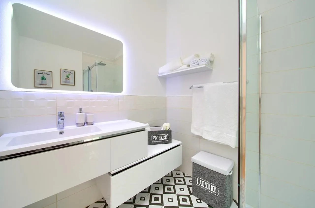 Holiday House Mar 말린스카 펜션